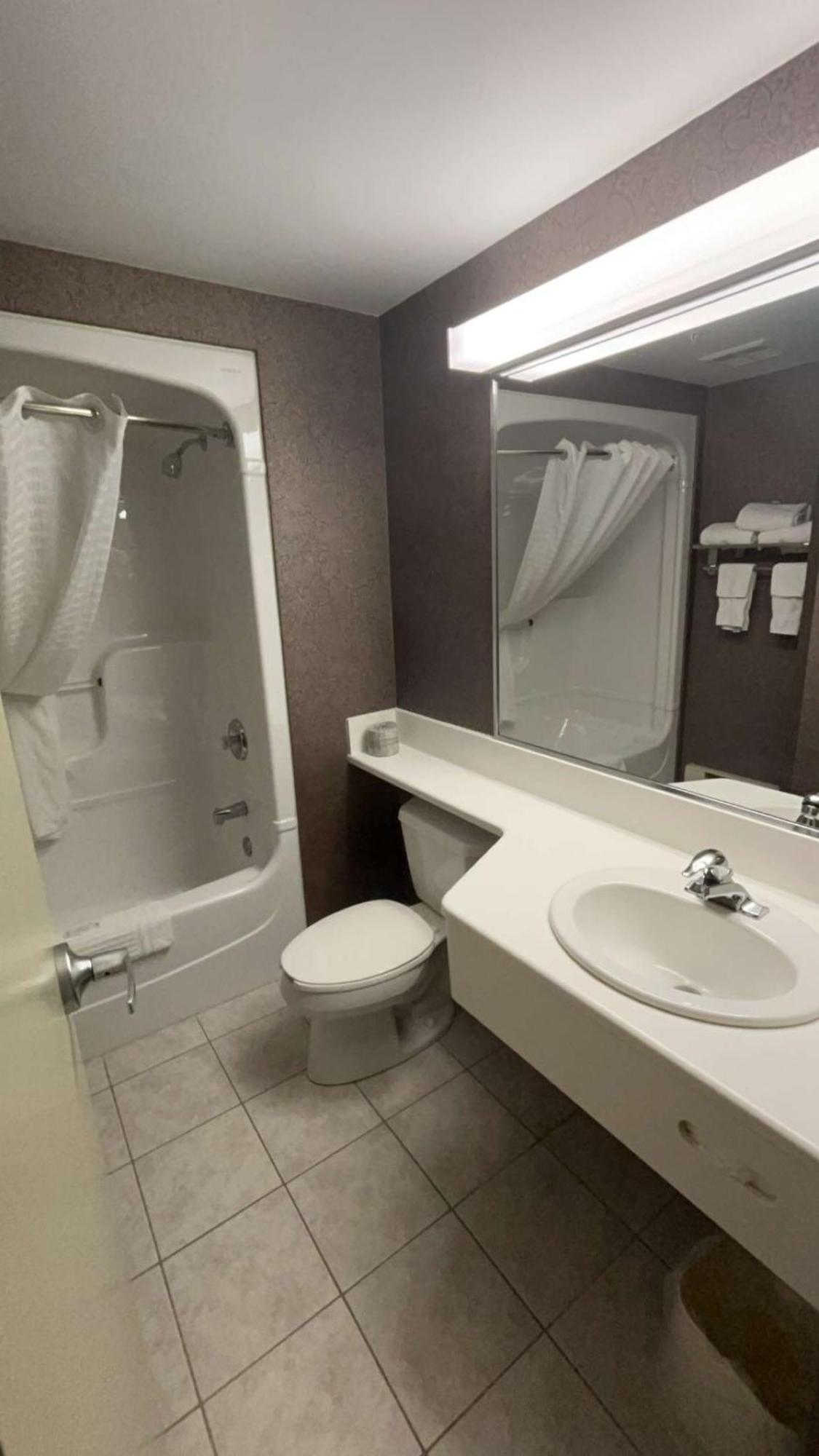 Comfort Inn Lundy'S Lane Niagara Falls Exterior photo