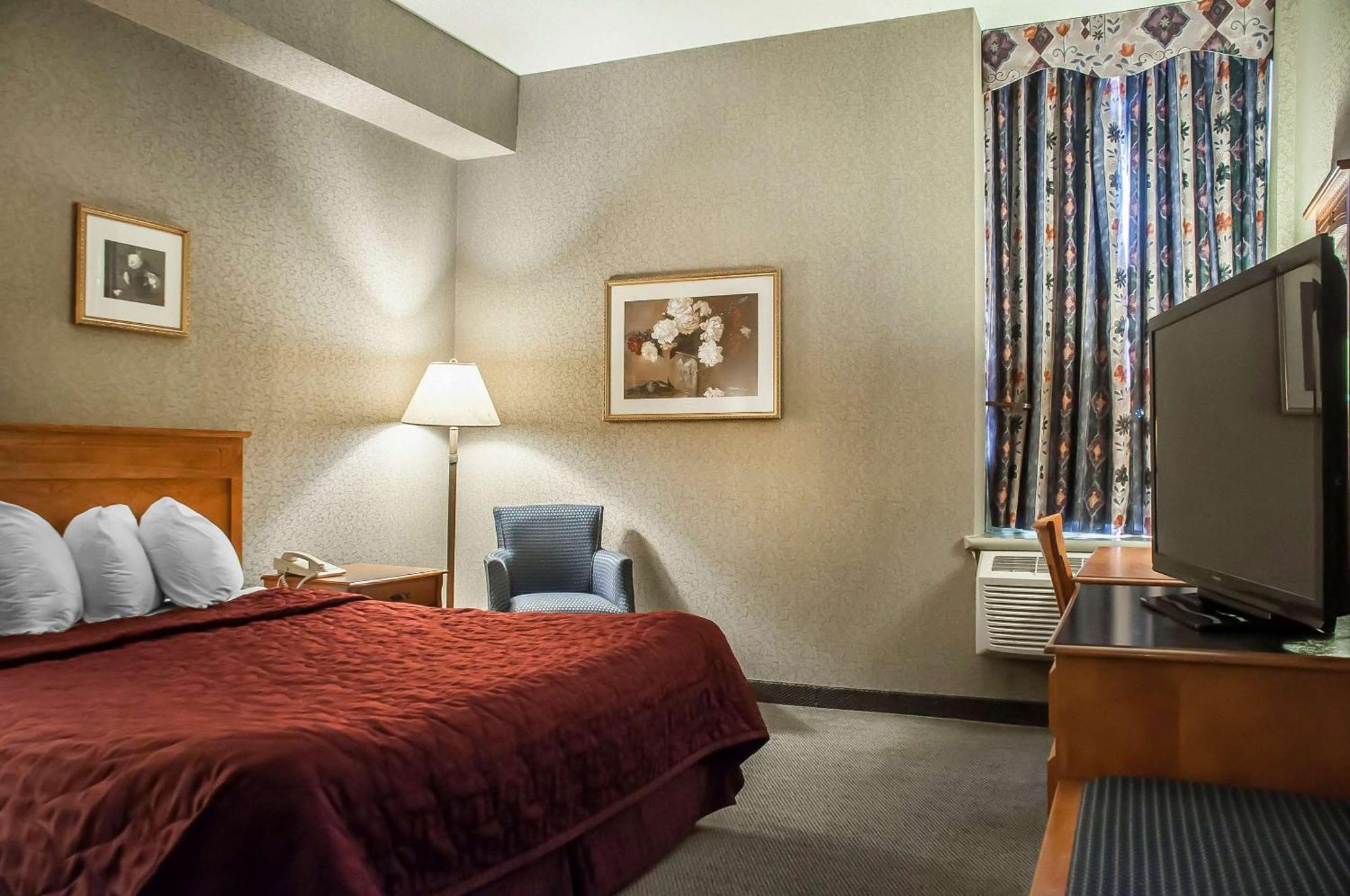 Comfort Inn Lundy'S Lane Niagara Falls Exterior photo