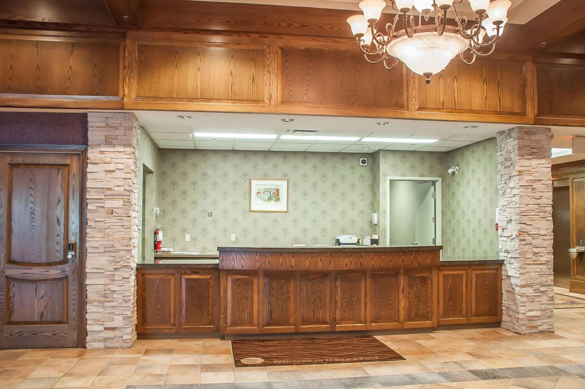 Comfort Inn Lundy'S Lane Niagara Falls Exterior photo